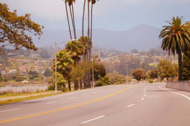 California 'da Boş Asfalt Yolu