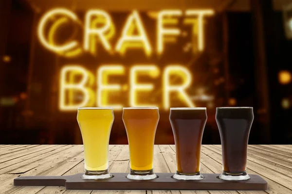 American Craft Beer Avec Néon Arrière Plan — Photo