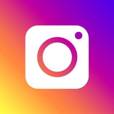 Trendy düz tarzda izole renkli arka plan üzerinde renkli kamera işareti. Web sitesi tasarımı, logo, app, UI kamera simgesi. Vektör çizim. Eps10.