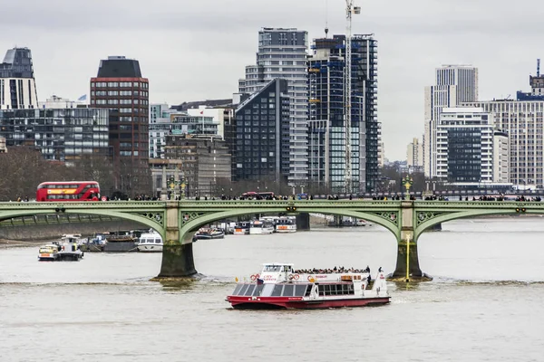 Most Nad Rzeką Thames Budynków Biurowych Londynie — Zdjęcie stockowe