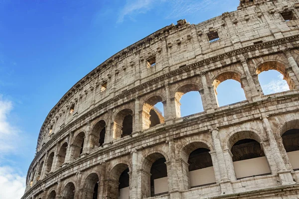 Edificio del estadio Coliseo en Roma — Foto de Stock