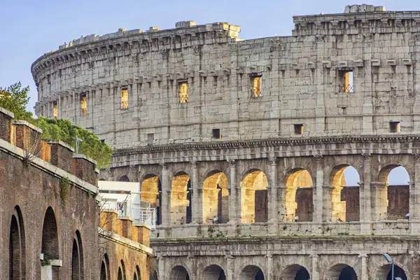 Edificio del estadio Coliseo en Roma — Foto de Stock