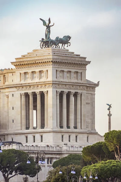 Edificio monumento de Vittoriano en Roma — Foto de Stock