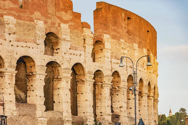 Edificio del estadio Coliseo en Roma — Foto de Stock