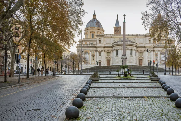 Roma'daki Aziz Mary Maggiore Bazilikası'na — Stok fotoğraf