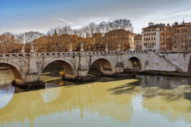 Roma 'da Saint Angel Köprüsü