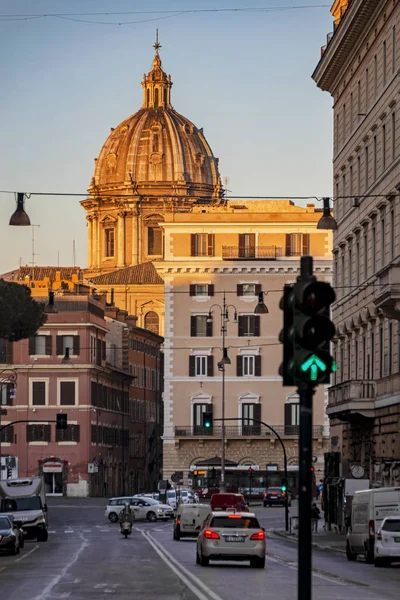 Arsitektur gereja antik di Roma — Stok Foto