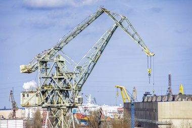 Gdansk Tersane rıhtım liman taşıma vinç