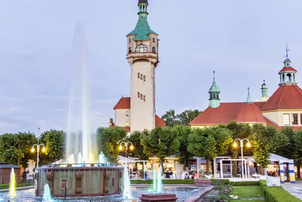 Plein en promenade Architcture oriëntatiepunt in Sopot — Stockfoto