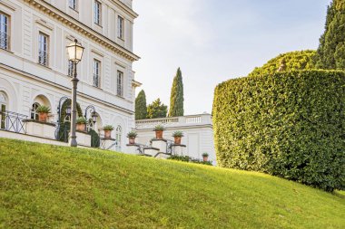 Bahçeli Villa daire saray evi