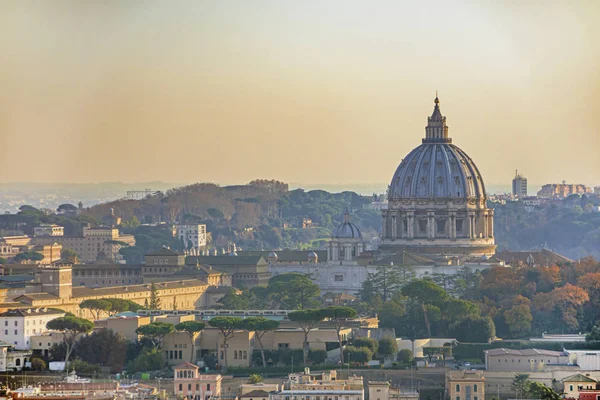 Panorama da Basílica de São Pedro no Vaticano — Fotografia de Stock