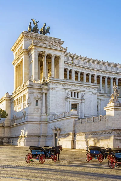 Vittoriano Denkmal Gebäude in Rom — Stockfoto