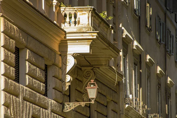 Roma'da eski sokak fener — Stok fotoğraf