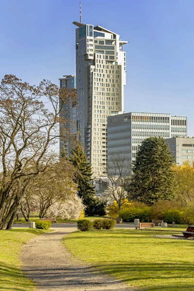 Arquitectura moderna de edificios industriales en Gdynia —  Fotos de Stock