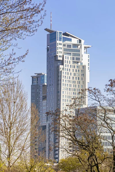 Modern industrial building architecture in Gdynia — Stock Photo, Image