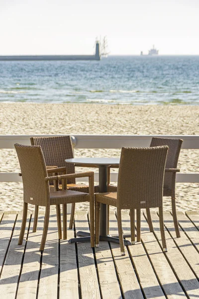 Vista sulle navi e sul mare nel caffè Gdynia — Foto Stock