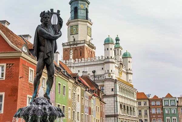 Arquitectura histórica del ayuntamiento en Poznan — Foto de Stock