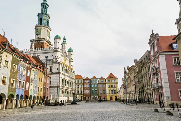 Historisk stadshus arkitektur i Poznan Stockbild