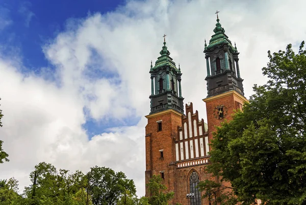 Basílica histórica Igreja de Pedro e Paulo em Poznan — Fotografia de Stock