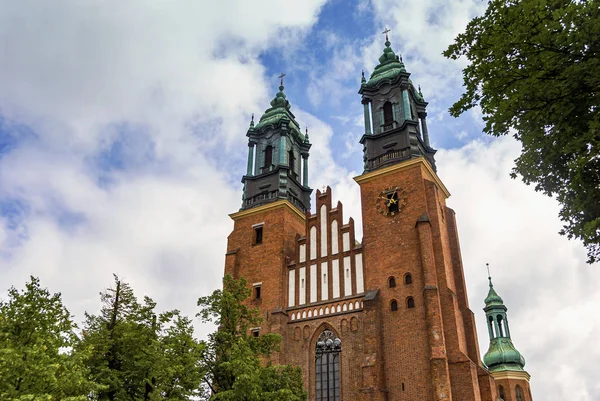 Historiska basilikan Peter och Paul Church i Poznan — Stockfoto