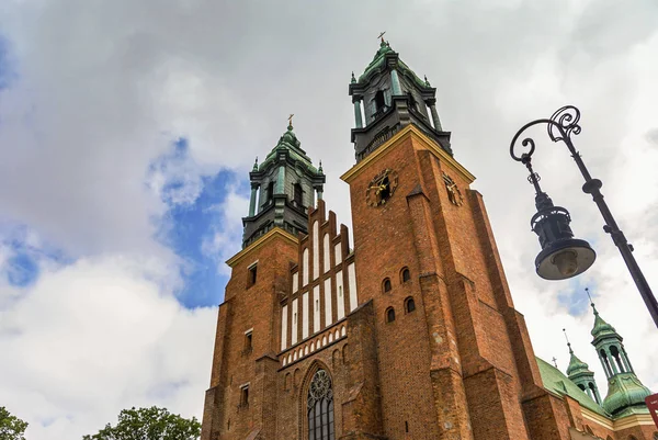 Basílica histórica Igreja de Pedro e Paulo em Poznan — Fotografia de Stock