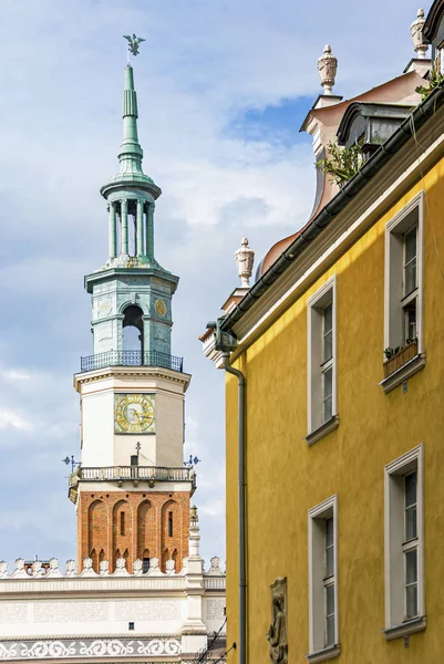 Historyczna architektura ratusza w Poznaniu — Zdjęcie stockowe