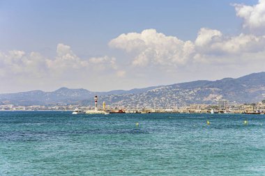 Cannes 'da yatlar ve tekneler ile Sea Bay Marina