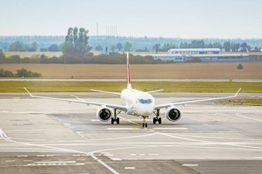 Uçak uçağı arriva ile Uluslararası Havaalanı