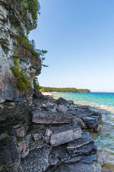 Bruce Peninsula shoreline at Cyprus Lake National Park Ontario o — Stock Photo, Image