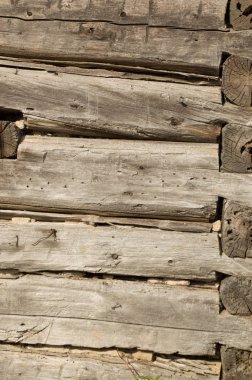 Bir antika sahipsiz günlük kabin duvar eski günlükleri