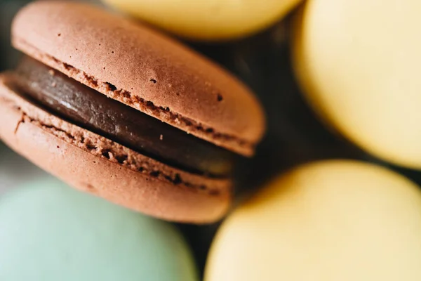 Macro view of macarons on the dark background — Stock Photo, Image