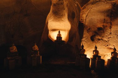 Bangsaphan 'daki Wat khao ma rong mağarası, Prachuapkhirikhan. Tayland