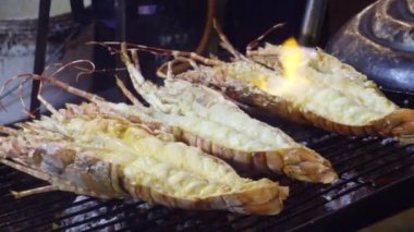 Bangkok Tayland sokak gıda olarak ıstakoz ızgara