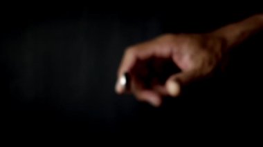 yavaş hareket başları veya kuyrukları çevirmek için sikke atma vurdu