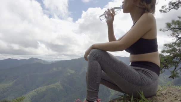 Slow Motion Shot Woman Drinking Water Run — стоковое видео