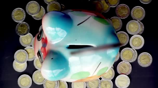 Munt Vallen Piggy Bank Slow Motion — Stockvideo