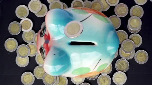 Munt Vallen Piggy Bank Slow Motion — Stockvideo