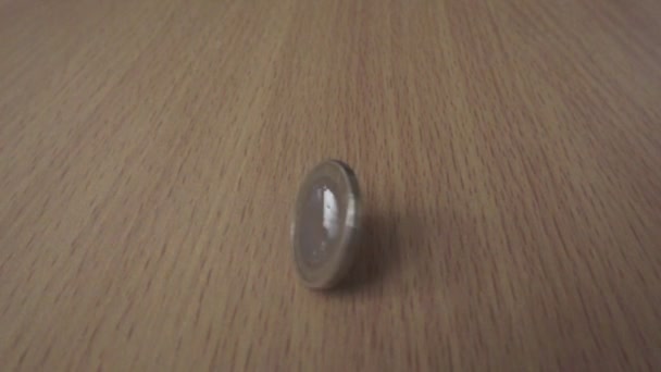 Slowmotion Shot Coin Spinning Bordet — Stockvideo