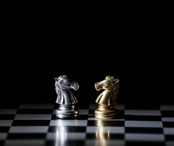 Gioco di scacchi da tavolo per competizione e strategia — Foto Stock