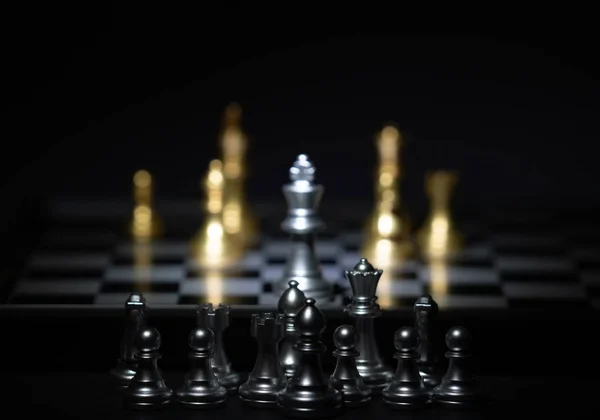 Sakktábla játék a verseny és a stratégia — Stock Fotó