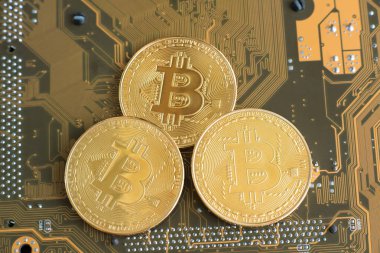 Bitcoins ve anakart. Kripto para birimi kavramı, Btc, Blockchain teknoloji