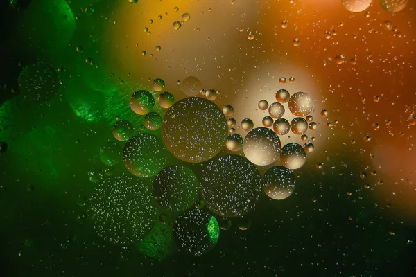 Aceite Con Burbujas Sobre Fondo Colorido Fondo Abstracto Enfoque Selectivo — Foto de Stock