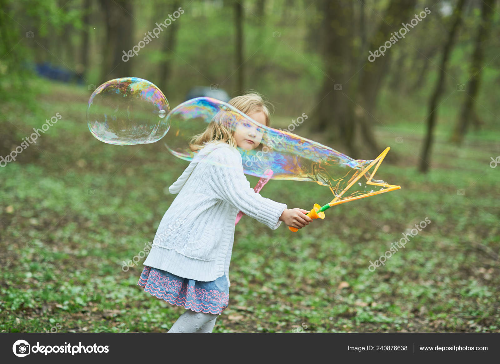 Soap Bubbles - Soap Bubble Recipe - Blow Biggest Bubble