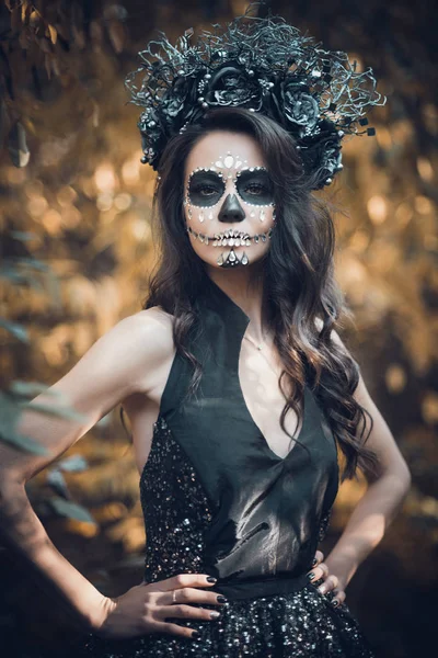 Retrato Primer Plano Calavera Catrina Vestido Negro Maquillaje Cráneo  Azúcar: fotografía de stock © serenko_nata #592935966 | Depositphotos