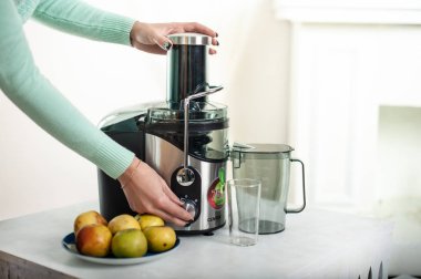 Mutfakta meyve sıkacağı