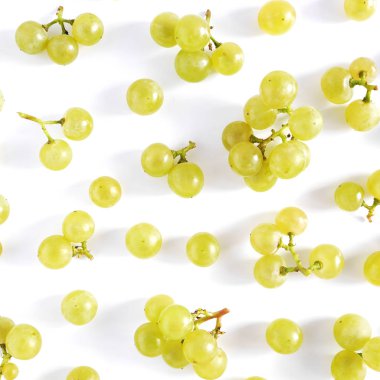 Beyaz izole taze beyaz üzüm