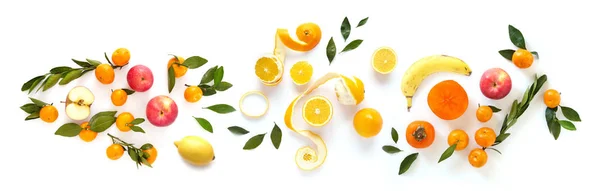 Beyaz arka planda izole meyveler, üst tebessül. Tropikal meyvelerin yaratıcı bileşimi, düz düzen