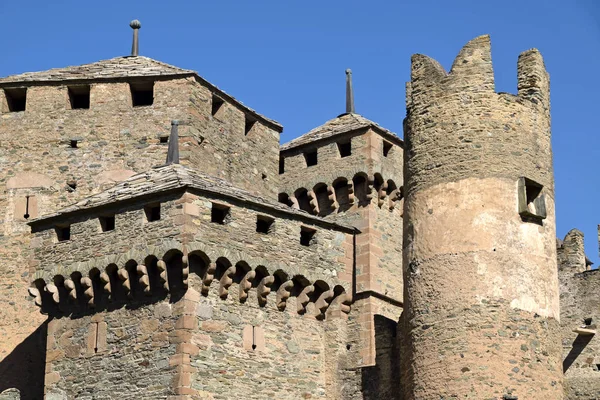 Valle d'Aosta-kastelen-detail van het kasteel van Fenis-Italië — Stockfoto
