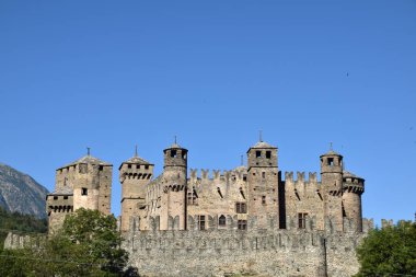 Aosta Vadisi Kaleleri - Fenis Kalesi - İtalya