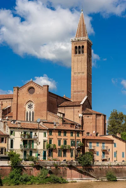 Igreja Santa Anastácia 1290 1471 Rio Adige Verona Patrimônio Mundial — Fotografia de Stock